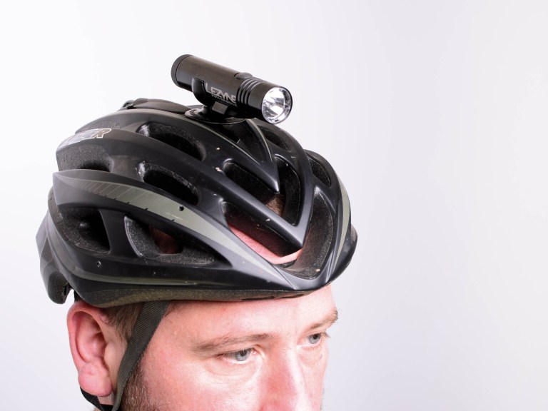 Grinder Review: Helmet Lights Grouptest