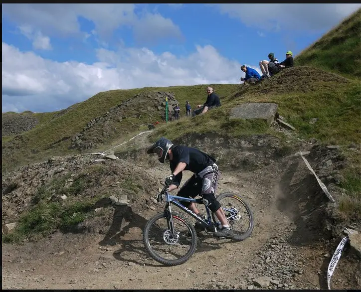 Shimano Singletrack Classic Weekender Rider Profile: Ross from Felt