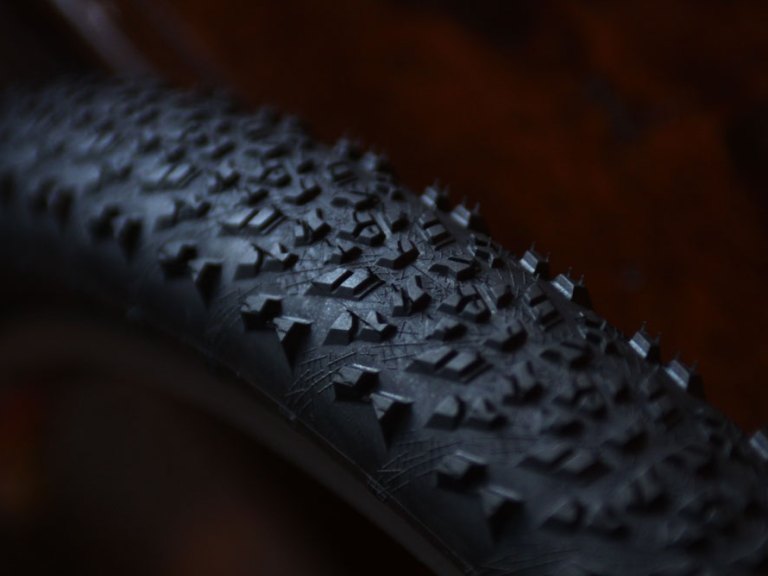 Hutchinson gets all chunky rubber and downhill and stuff.