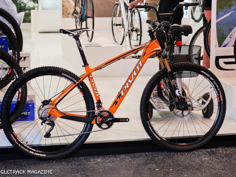 Eurobike 2012: Pivot Cycles – Les is more?