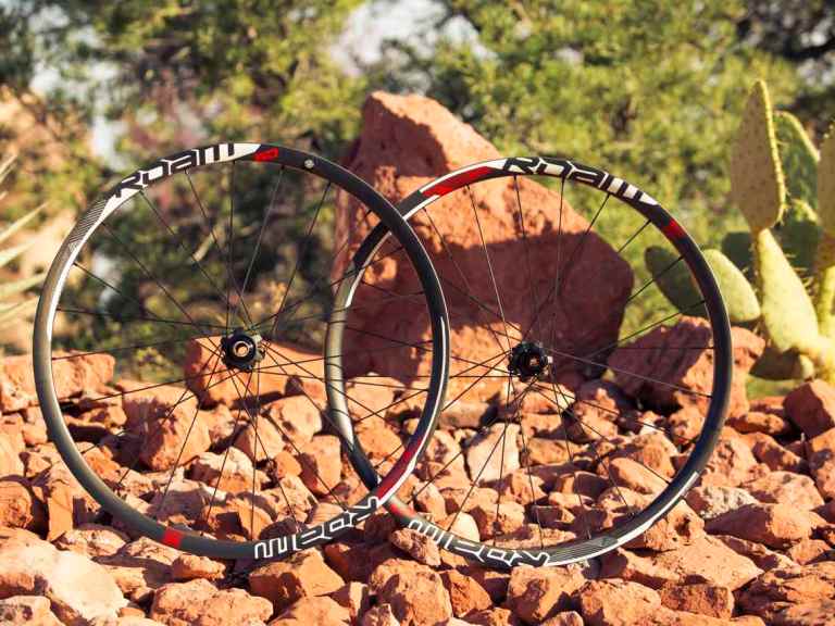 SRAM launches Roam and Rail wheels