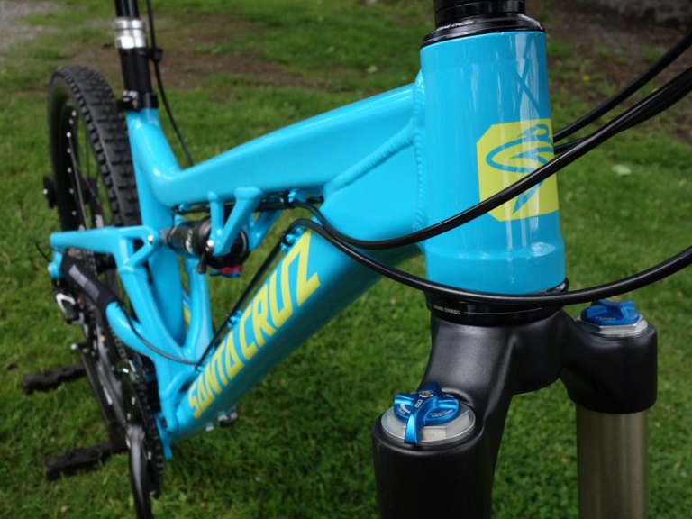 Santa Cruz Heckler 2014: 27.5in, single pivot and proud of it.