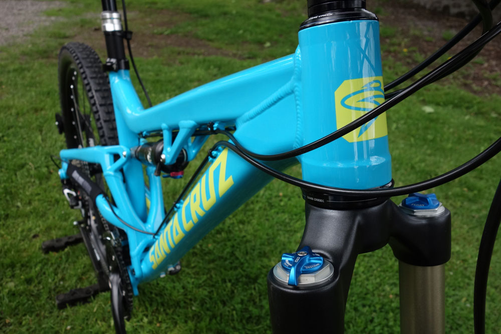 Santa Cruz Heckler 2014: 27.5in, single pivot and proud of it.