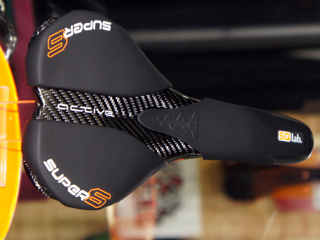 Interbike 2013:  SQ Lab’s 85g saddle… rocks!