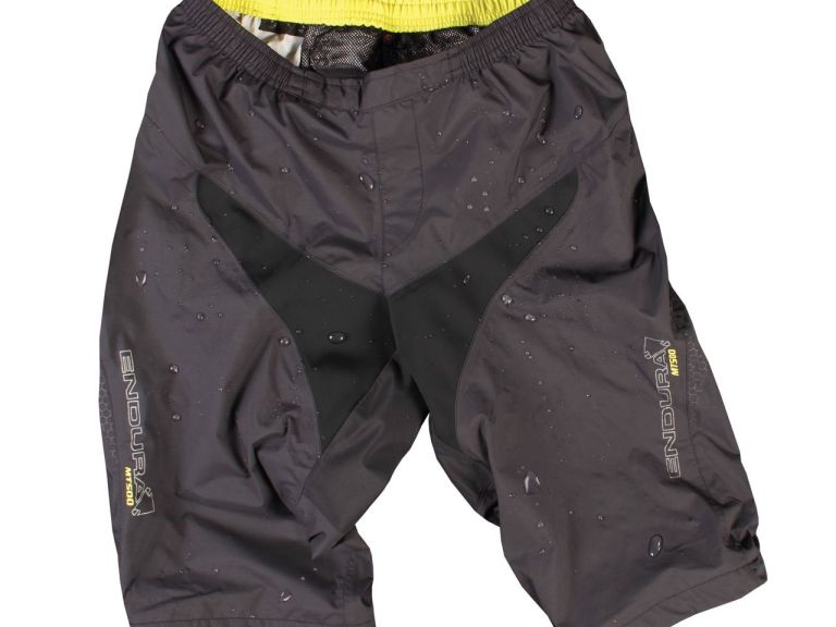 Endura – waterproof shorts added to MT500 range