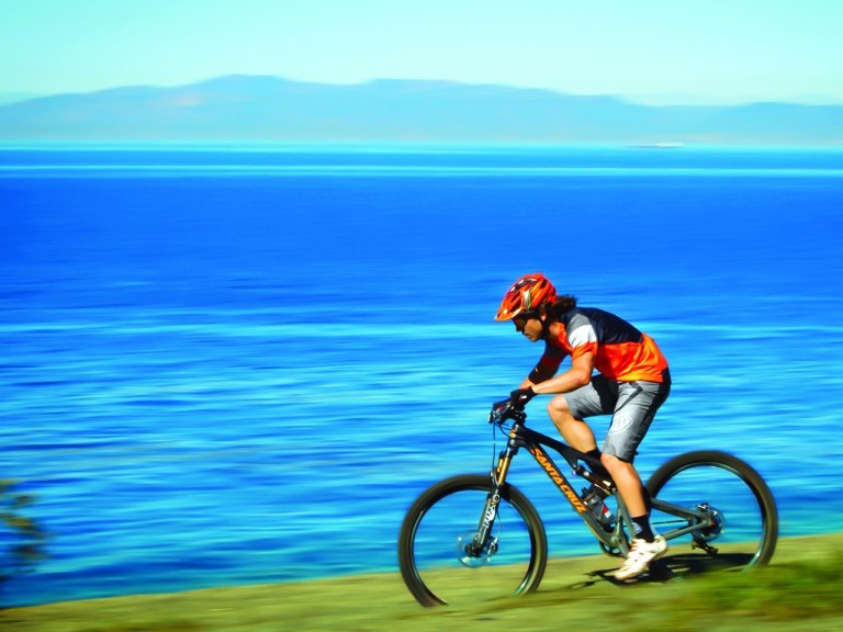 Troy Lee add more subdued trail kits