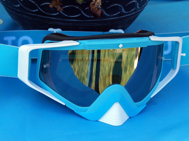 Tear-Offs Banned From British Downhill Series