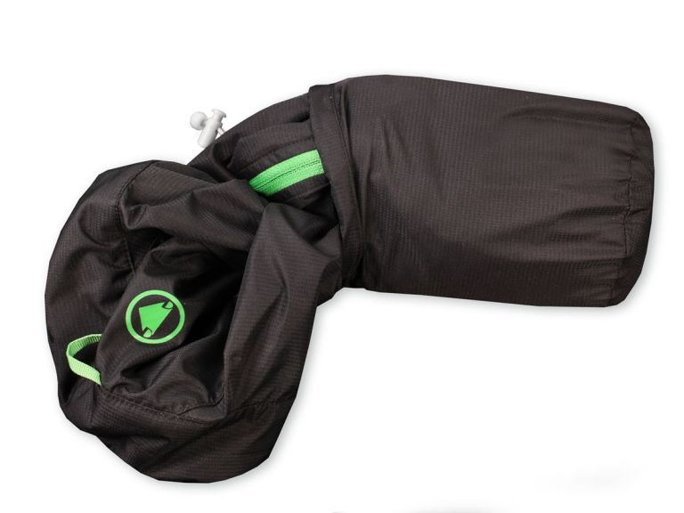 Endura Xtract: big rain protection, small package