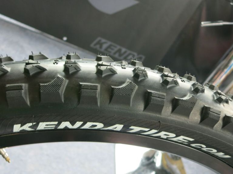 New Kenda tyres: Honey Badger and Nevegal X