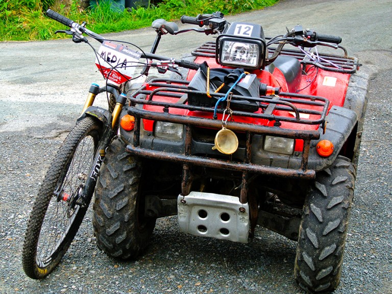 Between a rock and an ‘ard place.