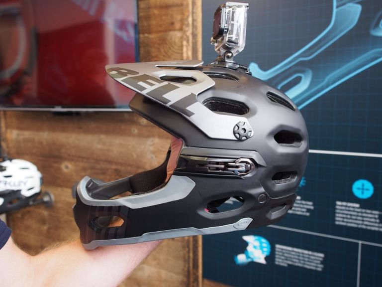 Eurobike 2014: Bell Super 2R