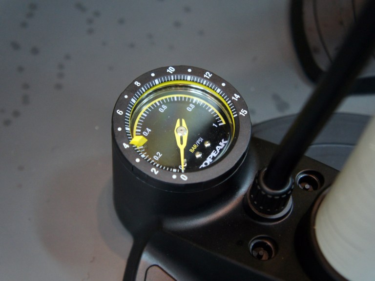 Interbike 2014: Forget 11- this pump goes to 15!