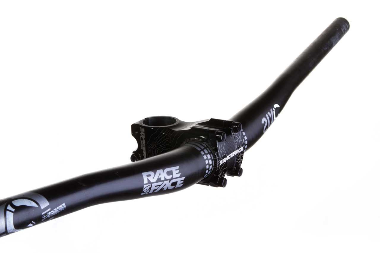 Race Face SIXC handlebar and Atlas stem