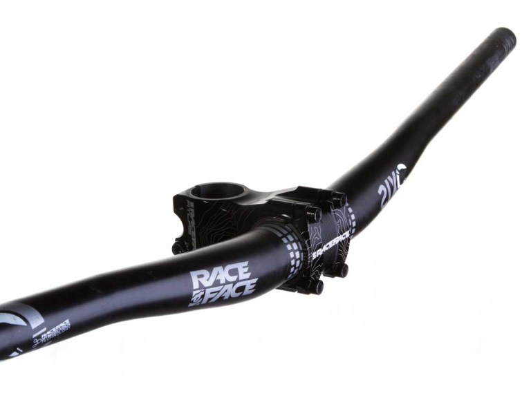 Race Face SIXC handlebar and Atlas stem