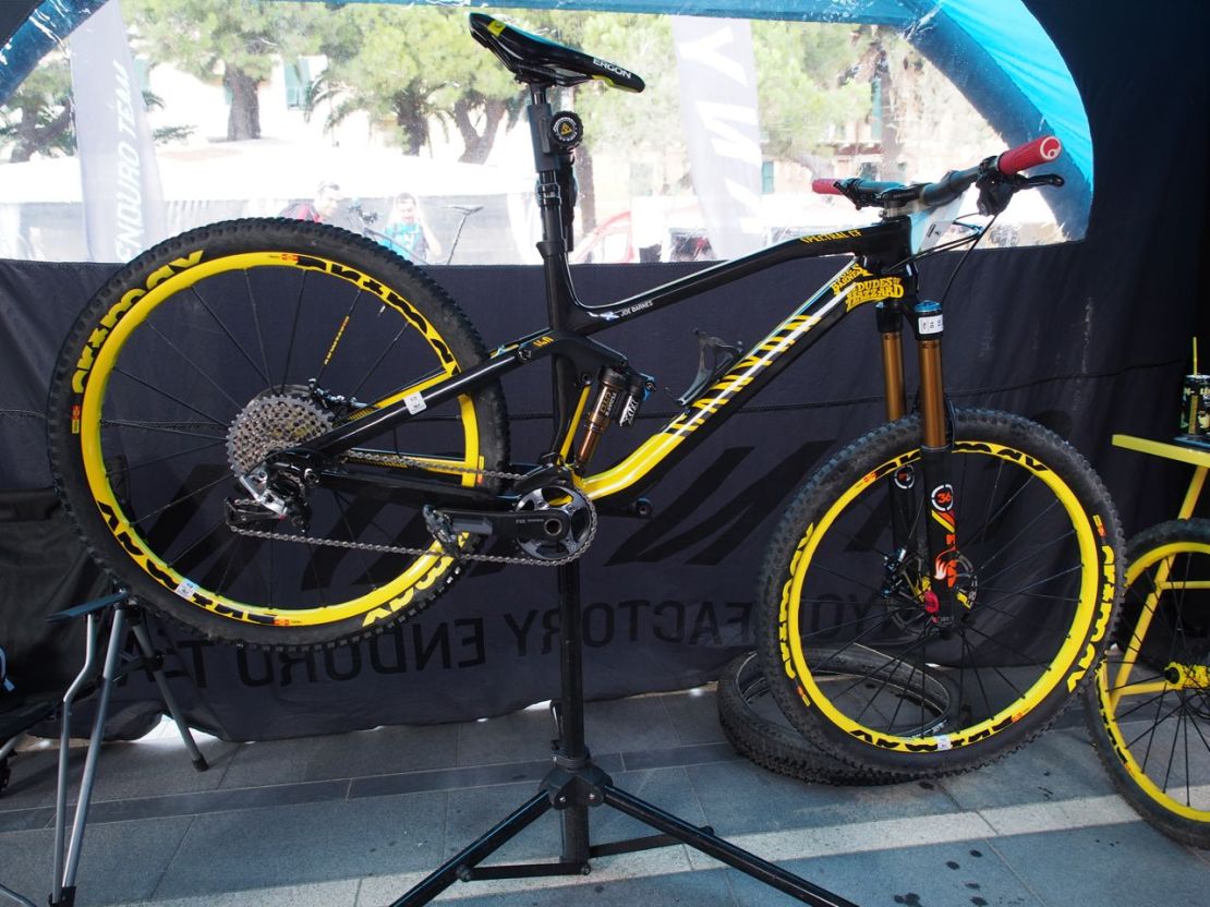 EWS Finale Pro Bikes – Joe Barnes’ Canyon Spectral CF
