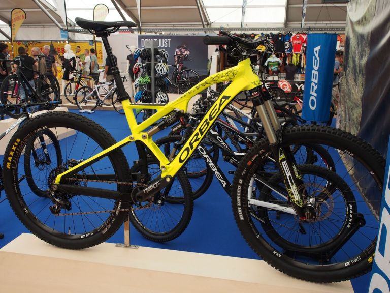 Hot at the Roc – Indoor show highlights