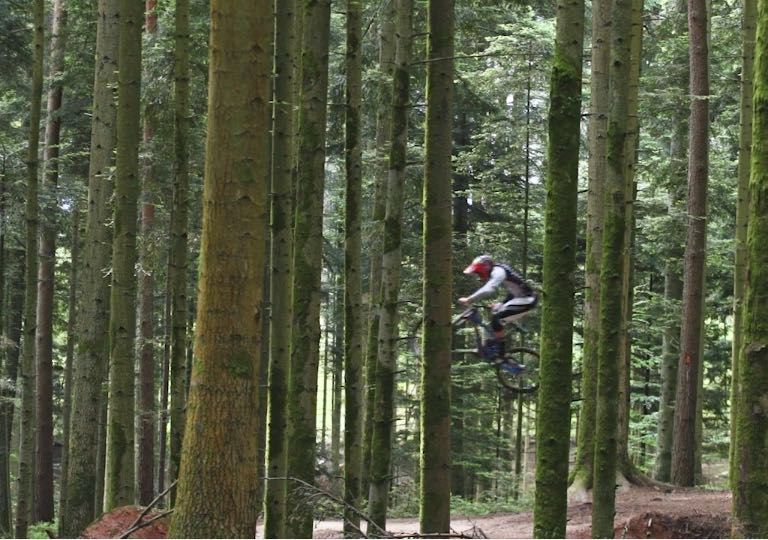 Hexagone full film – a french MTB film