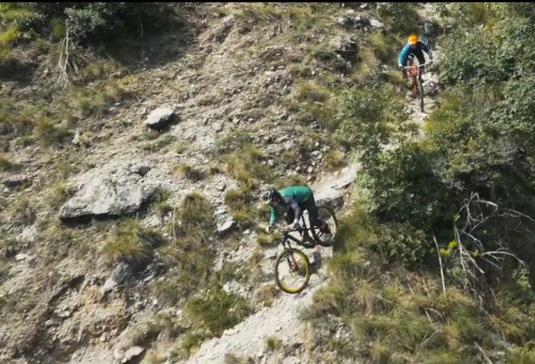 Watch Chris Akrigg fight gravity in Lake Garda