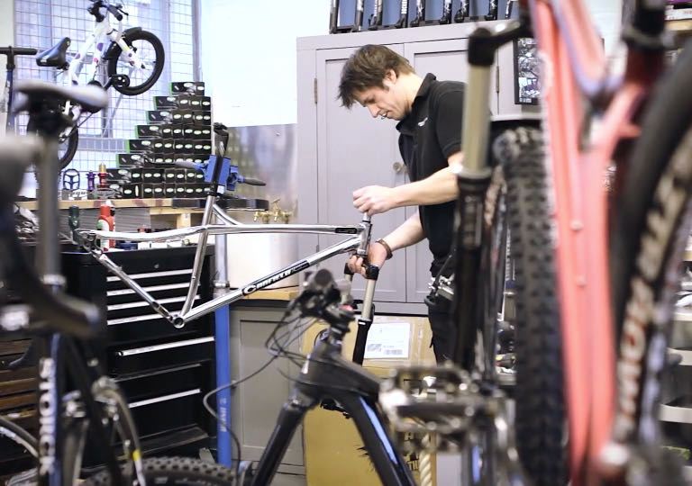 Handmade: Building a Canfield Brothers Nimble 9