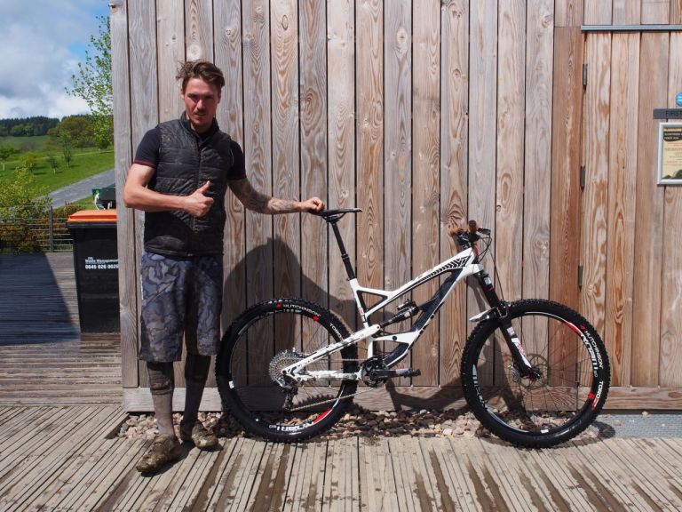 Pro Bikes @Tweedlove: Bryan Regnier’s YT Capra