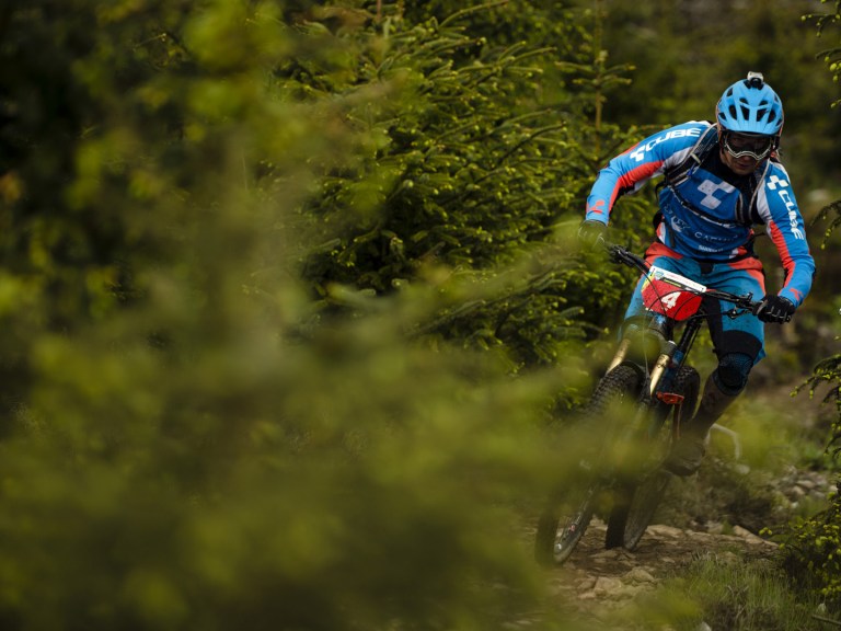 VIDEO: Tweedlove Enduro World Series Practice Day Two