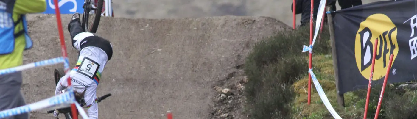 manon carpenter singletrack magazine crash fort william 2015