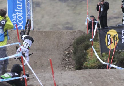 manon carpenter singletrack magazine crash fort william 2015