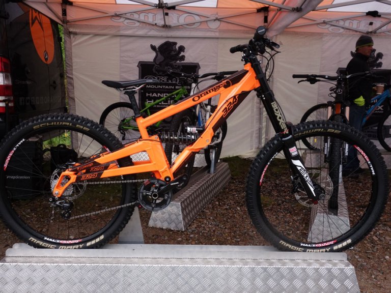 VIDEO: Orange 324 RS