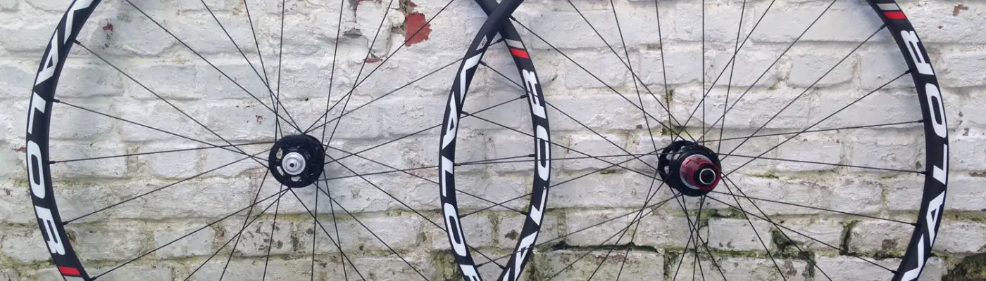 Stan's NoTubes Valor CX