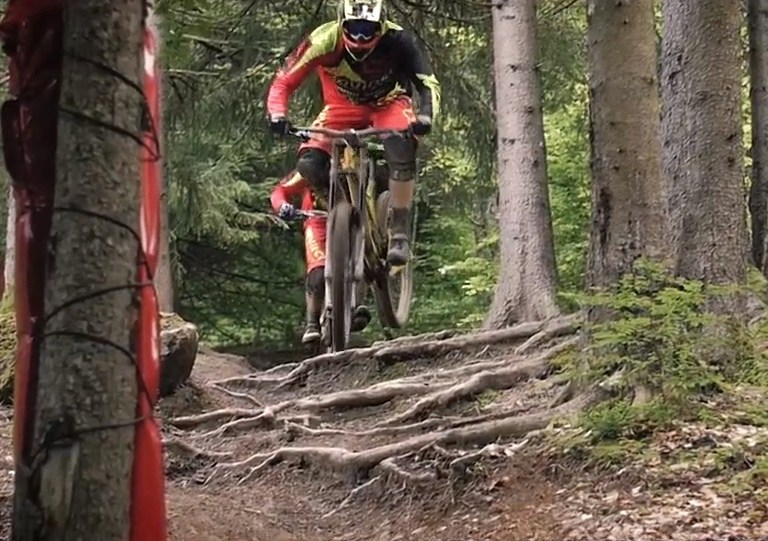 Devinci Global Racing hits Morzine (VIDEO)