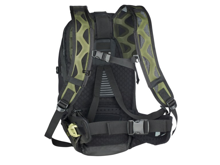 Interbike 2015:  Ion Makes Protection Cool