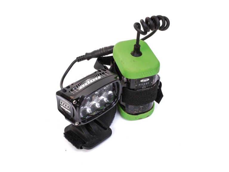 Hope R8 front light.