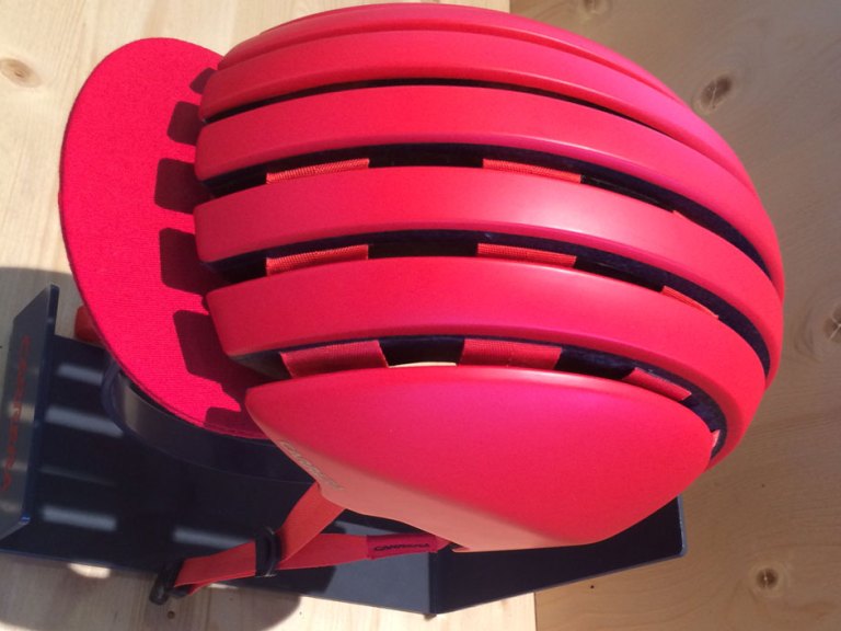 Eurobike 2015: Carrera Foldable Helmet