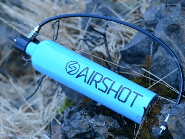 Airshot tubeless tyre seating system