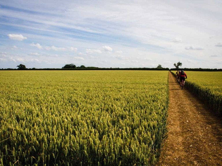 UK Adventure: Flat Planet