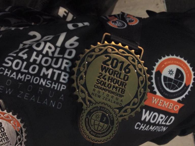 Brit Steve “Dorris” Day Is 2016 World 24hr Singlespeed Champion