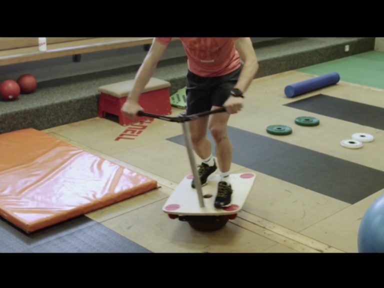 N1no Schurter – The Hunt For Glory – Bonkers cross training