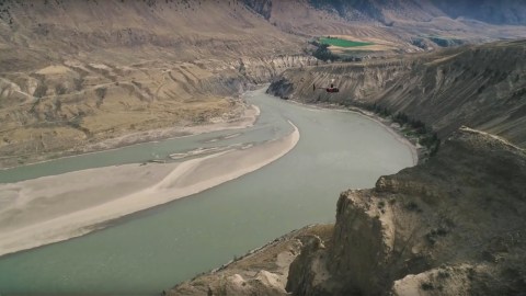 Heli-biking on the Fraser River