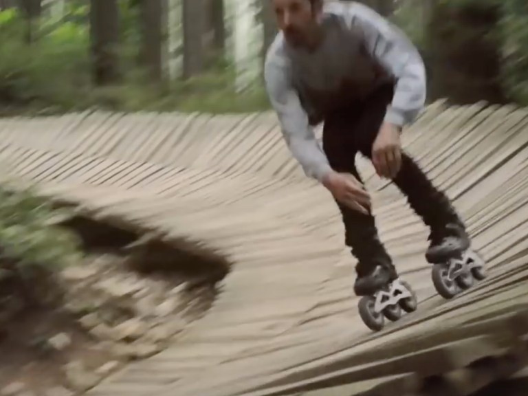 Video: Rollerblades on North Shore