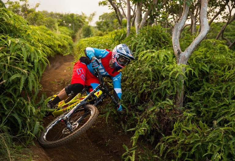 Fox Racing launches shiny new 2016 DH-FLEXAIR collection