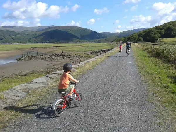 Family Cycling family bike rides