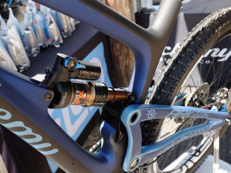 Alchemy Arktos – US-made carbon trail bike