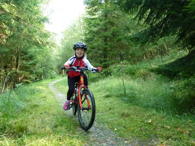 Family Cycling Frog Bike how to make my kids like cycling