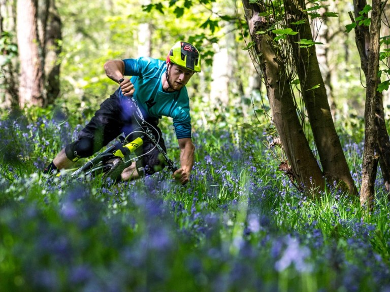 Morvélo Gets Arty With Aroe – Video