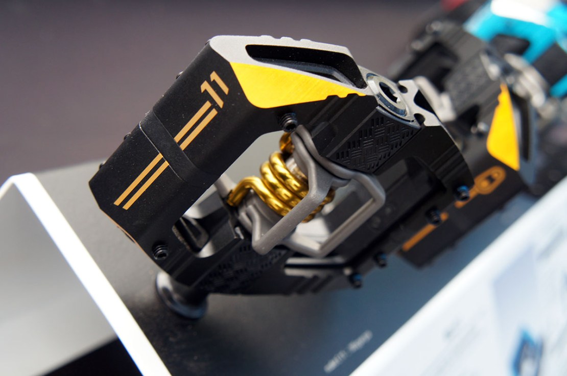 Interbike 2016: Crank Brothers get Wider, Tidier, and Clickier