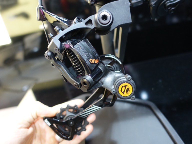 Eurobike 2016: 1×11 Drivetrain From Box Components