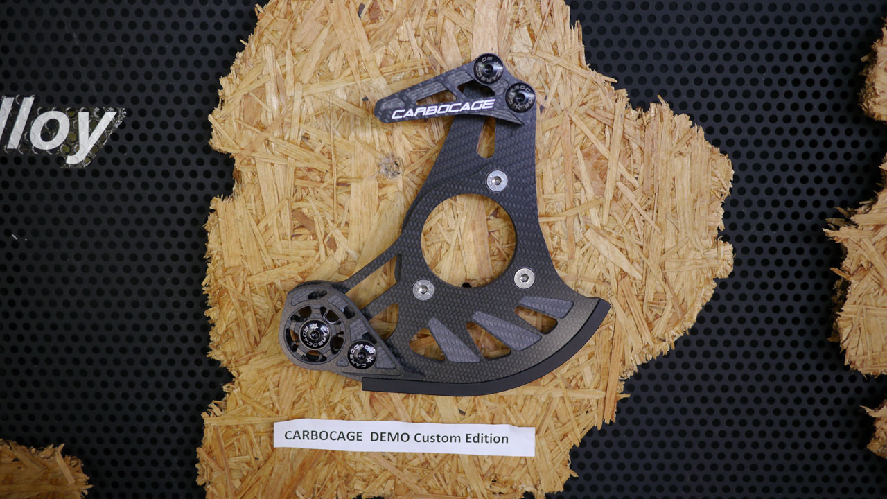Eurobike 2016: Carbocage Chainguides
