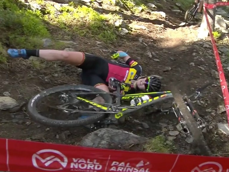 Video: XCO Women’s Carnage At Vallnord World Cup