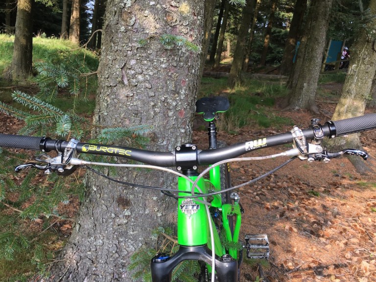 Review: Burgtec RW Carbon Handlebar & Enduro Mk2 Stem