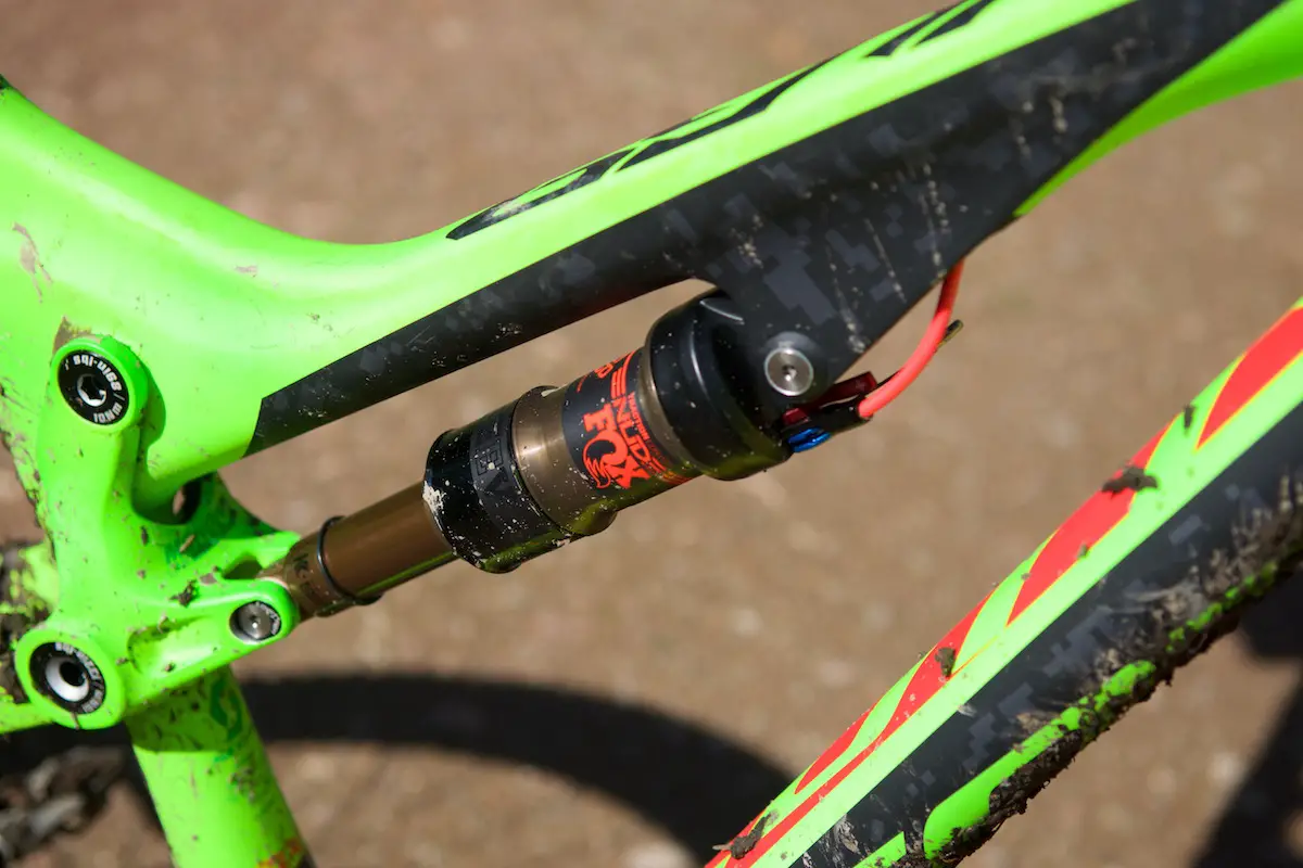 scott genius lt enduro 27.5 carbon fox kashima fluoro green barney grouptest issue magazine 107